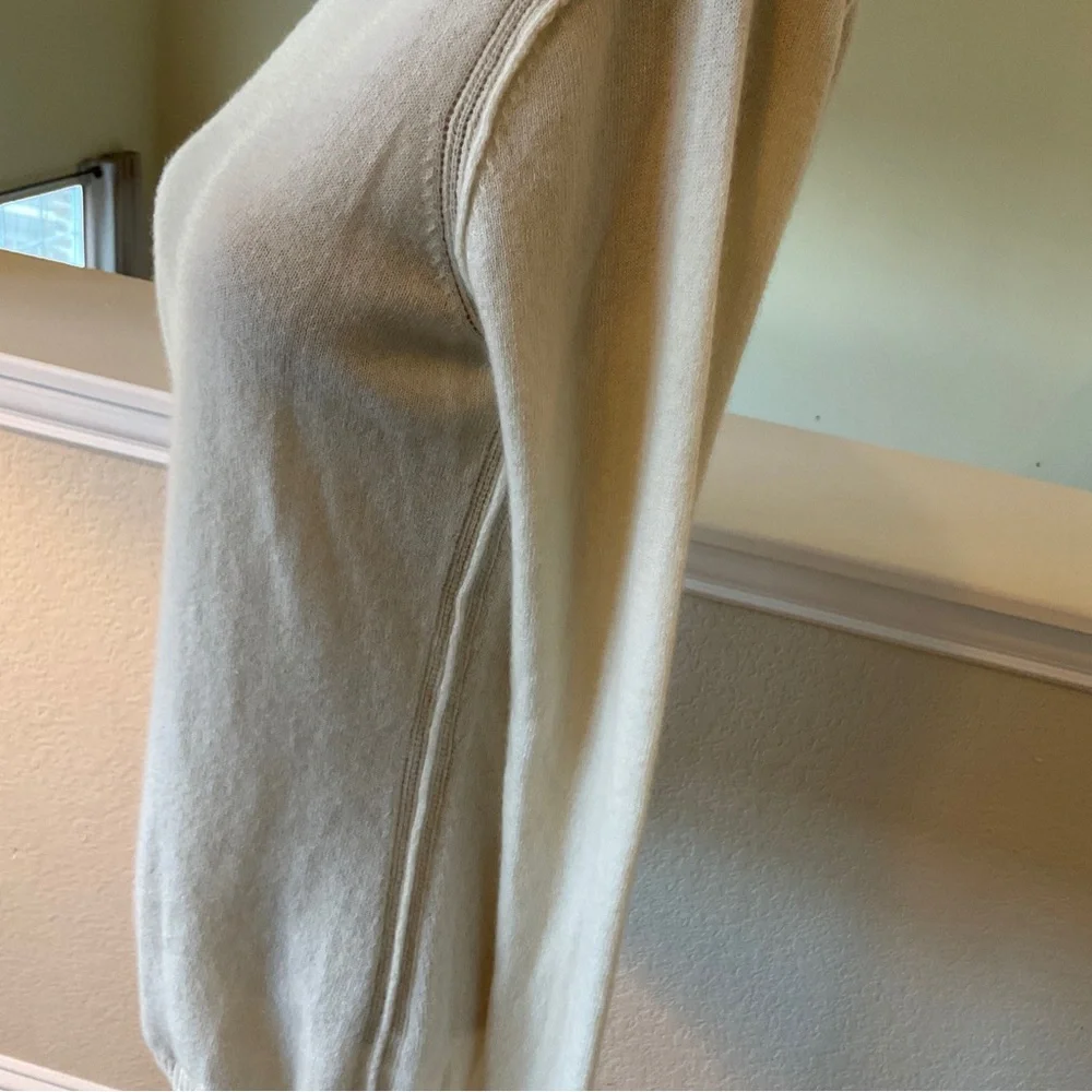 InCashmere ivory sweater